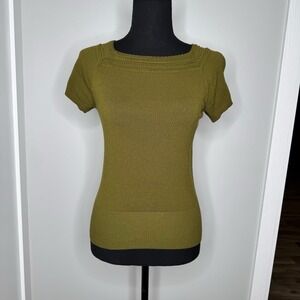 Ann Taylor Factory Olive Knit Short Sleeve Top Size XS‎ Fitted Square Scoop Neck
